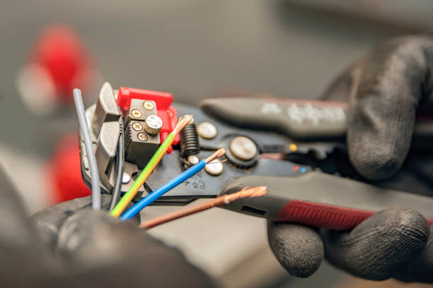 Best 24-Hour Electrician  in Akron, IA